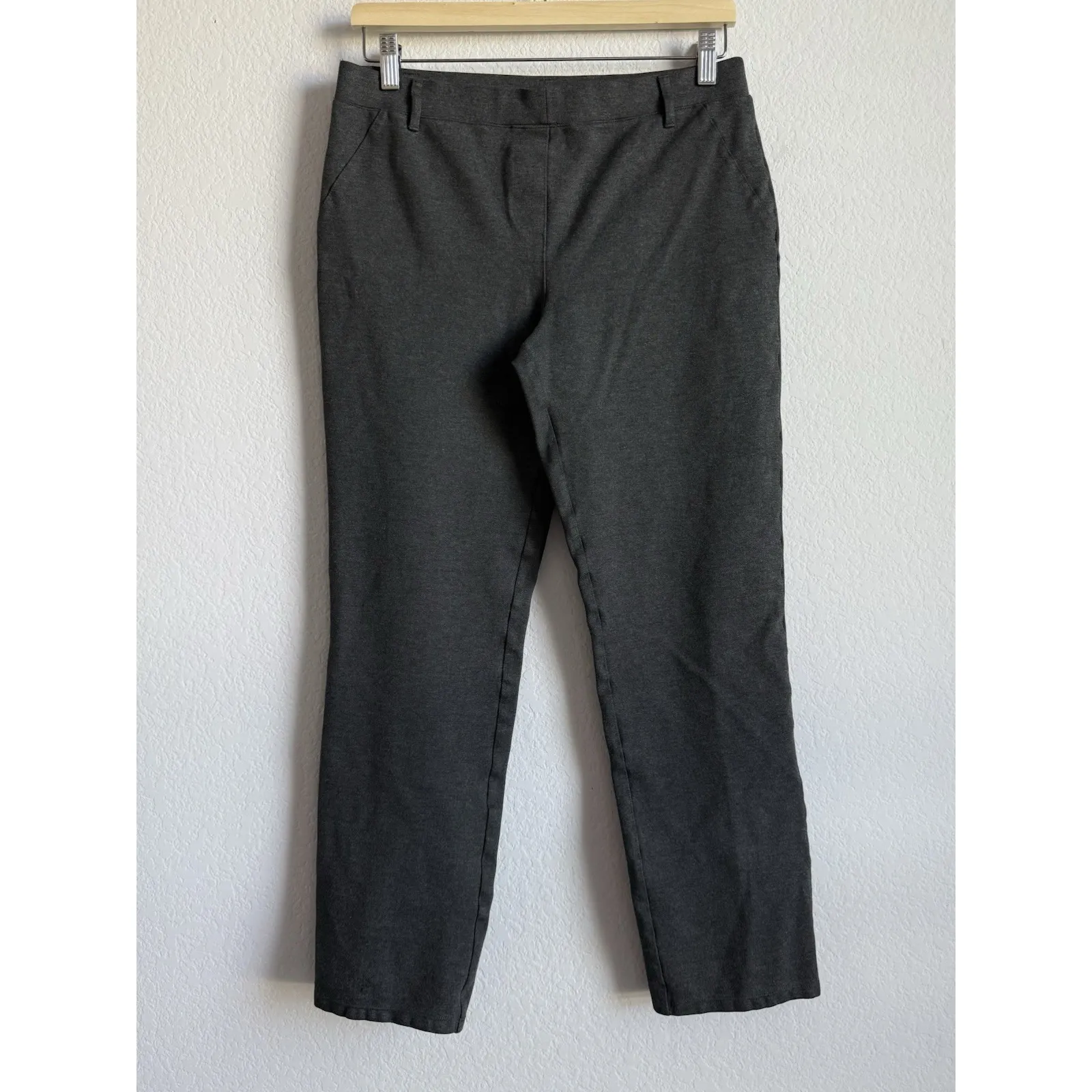 Quince  Women's Ultra-Stretch Ponte Pintuck Ankle Straight Pants Size‎ M Pull On - Image 5