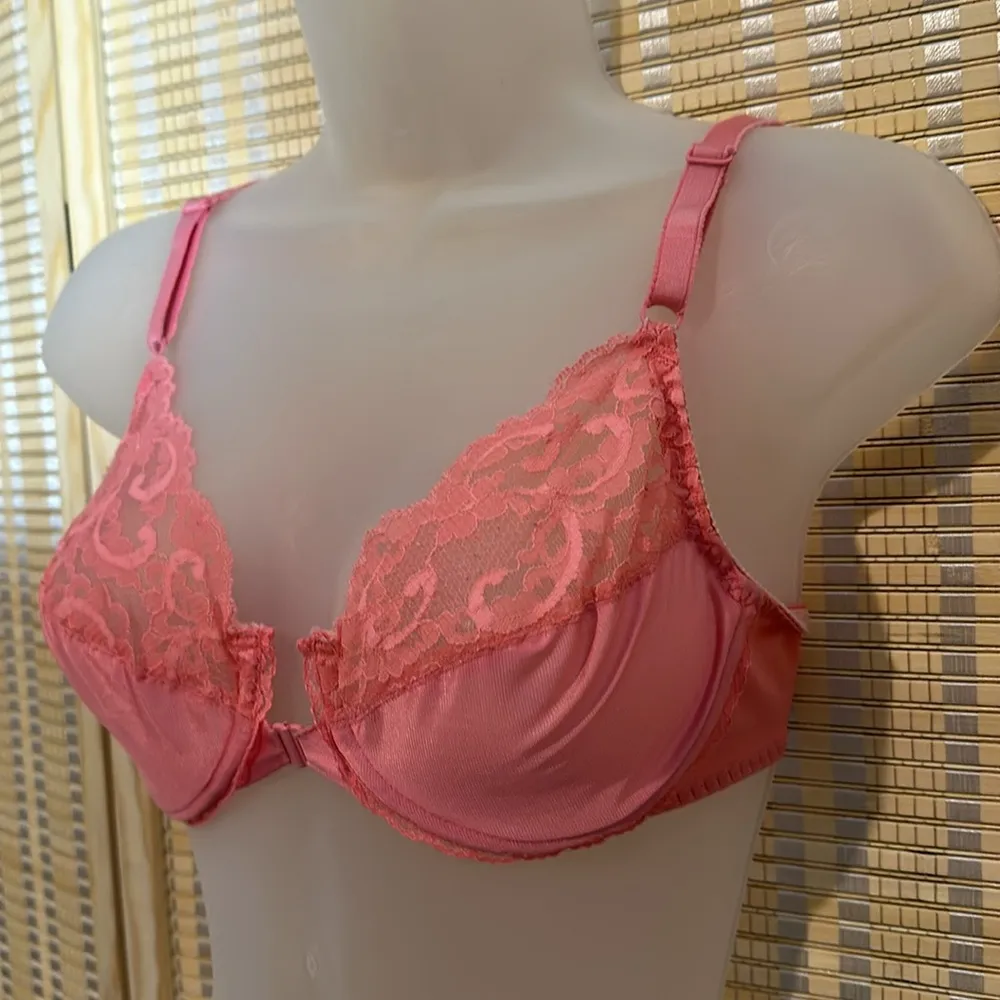 Vintage JC Penney Nice 'N Spicy Pink Front Close Demi Bra Satin and Lace 34C Size undefined - Image 3