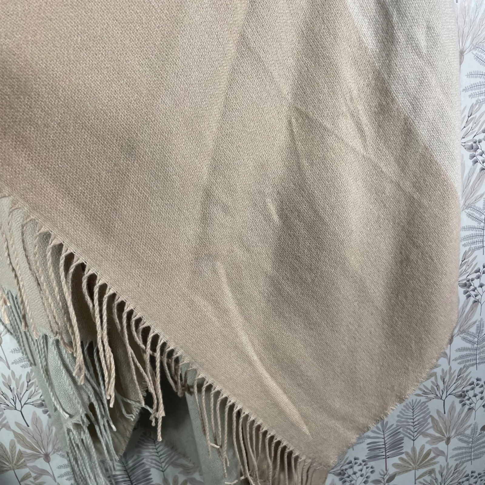 Soia‎ & Kyo Fringe Shawl Wrap Scarf Neutral Colorblock One Size NWT - Image 4