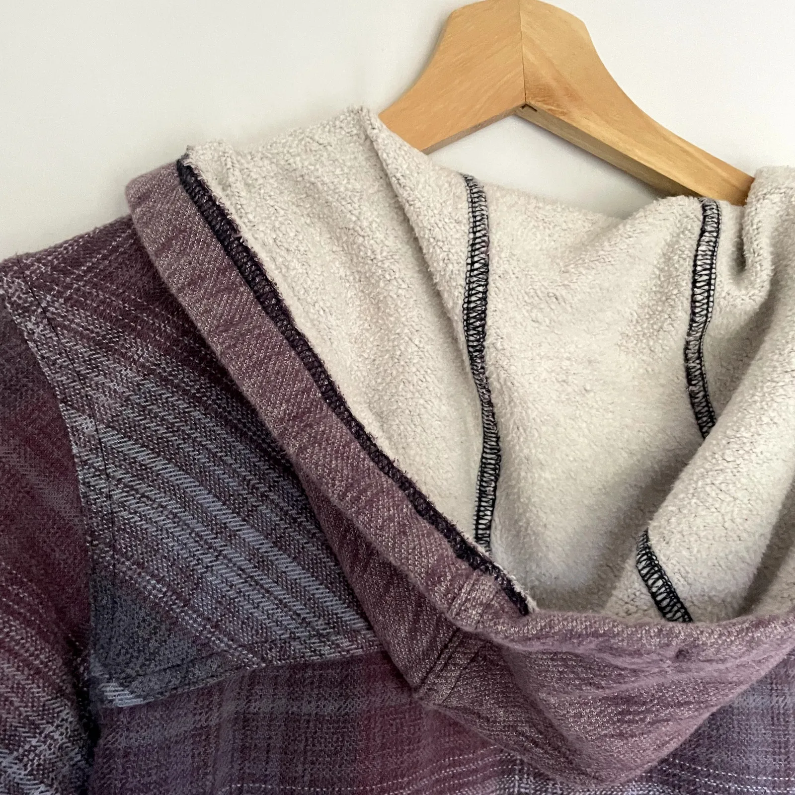 Columbia button down checkered shirt fleece hood women's small cotton purple - Image 8