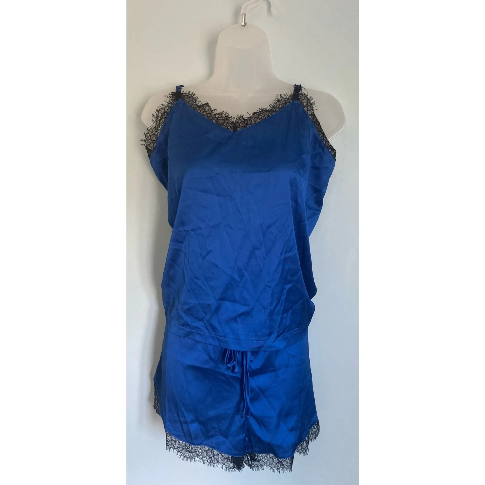 NWT Satin and Lace Blue and Black Sleep Set Large - Image 4