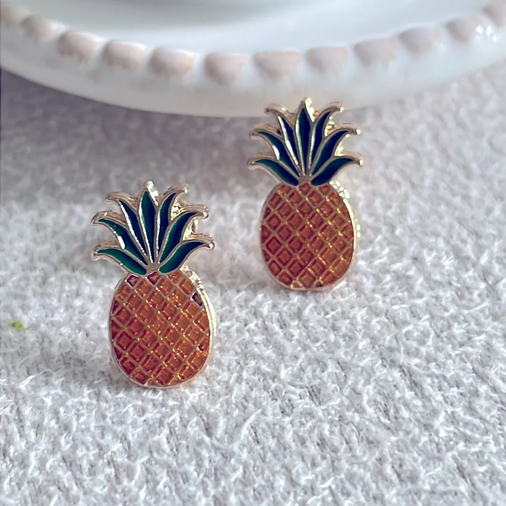 Pineapple stud earrings Gold - Image 2