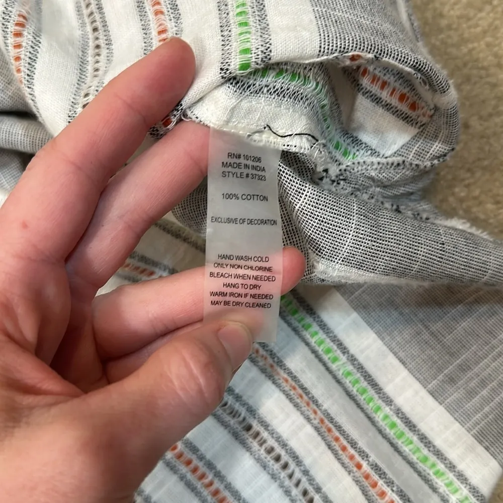 Soft Surroundings Brookhaven Aruba Floral Embroidered Tunic Top Women Medium - Image 9