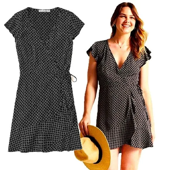 Abercrombie & Fitch Black & White Printed Short Sleeve Flutter Ruffle Wrap Dress - Image 2