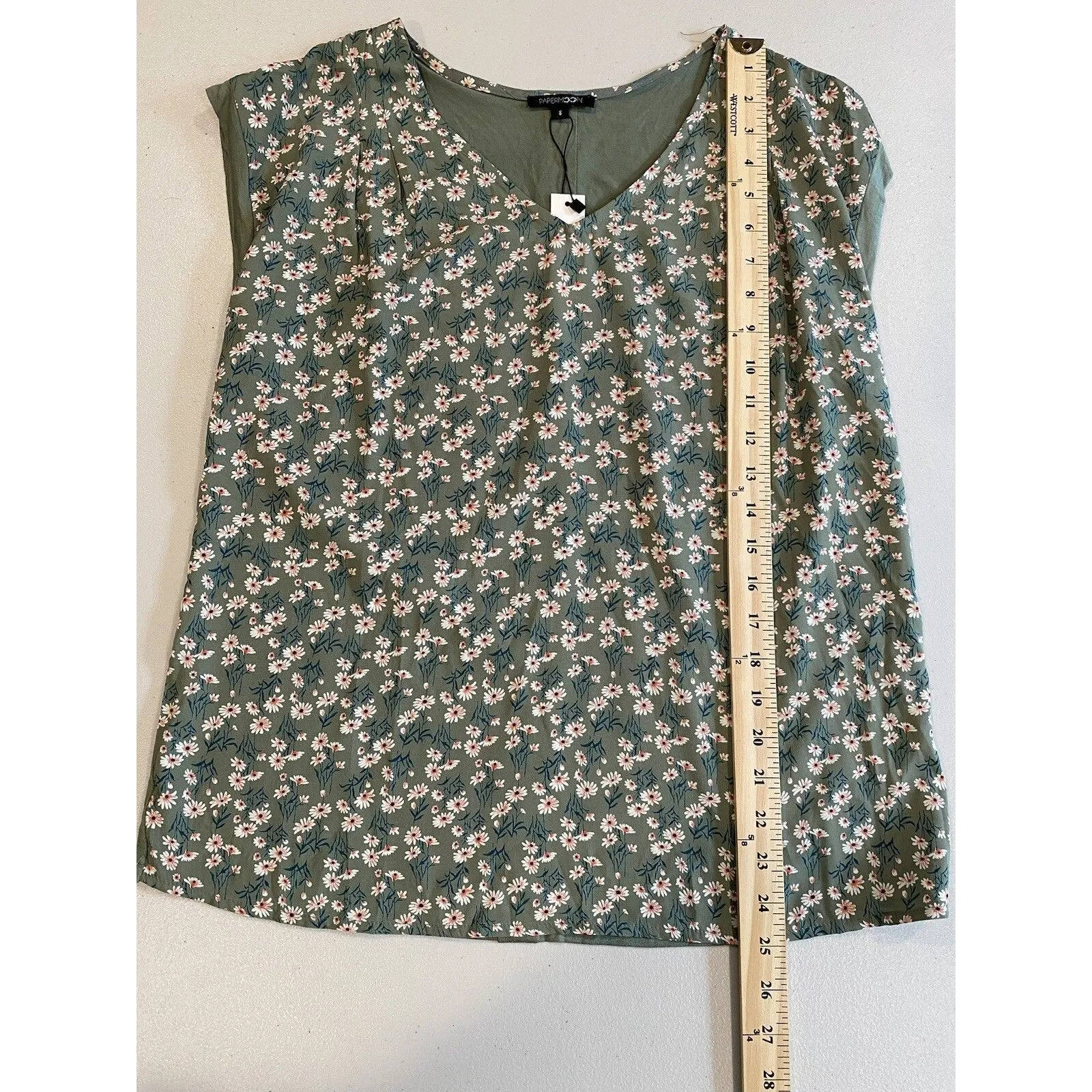NEW Stitch Fix Top Women Small Green Ditsy Floral Lightweight Stretch Cottage - Image 4