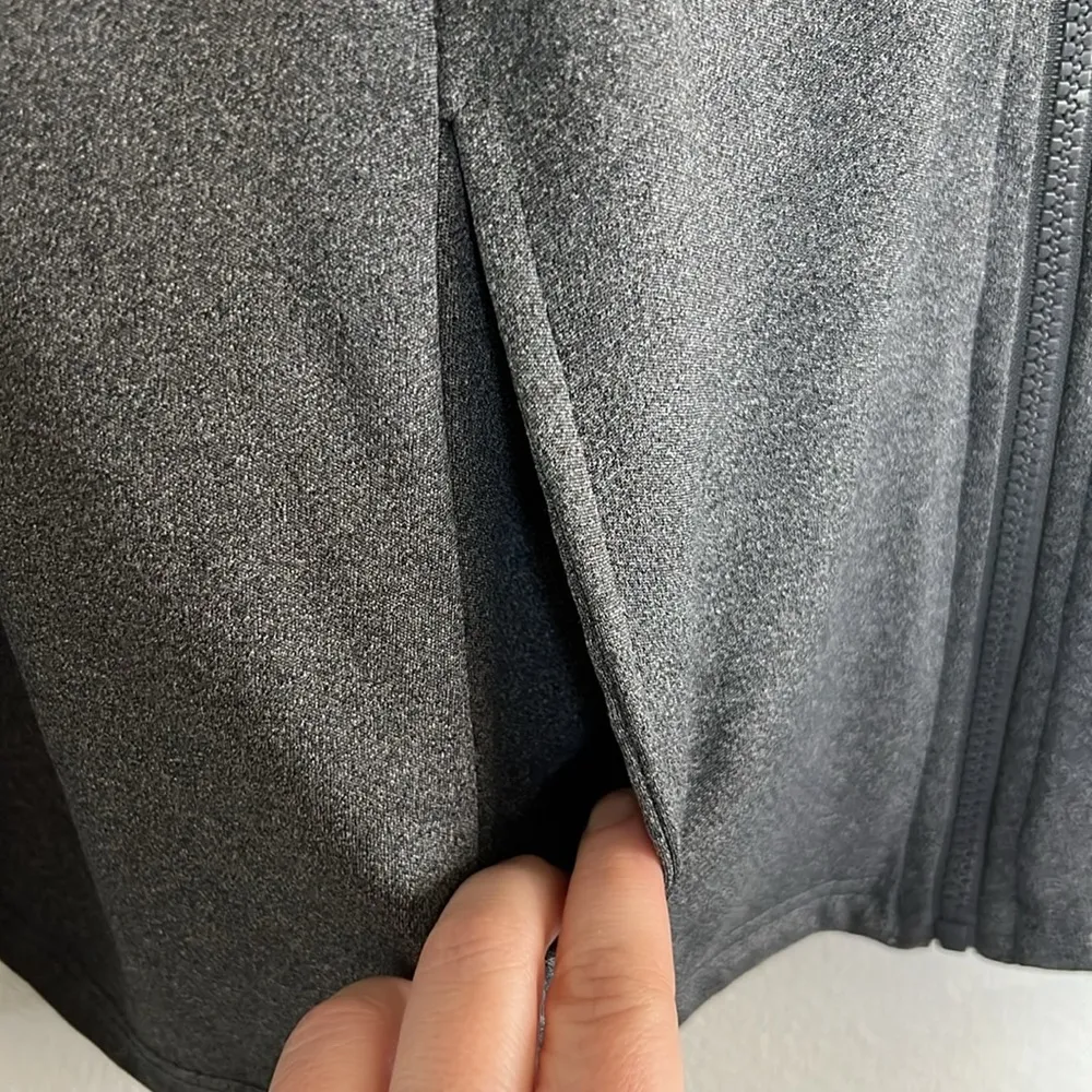 EUC Aeropostale Grey Athletic Zip Up Jacket with Pockets sz L - Image 4