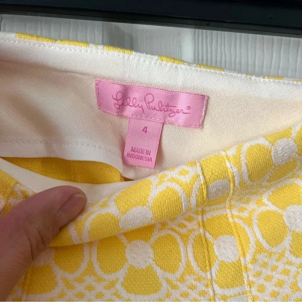 Lilly Pulitzer Leila Sunglow Yellow Daisy Chain Knit Jacquard Skirt Size 4 - Image 4