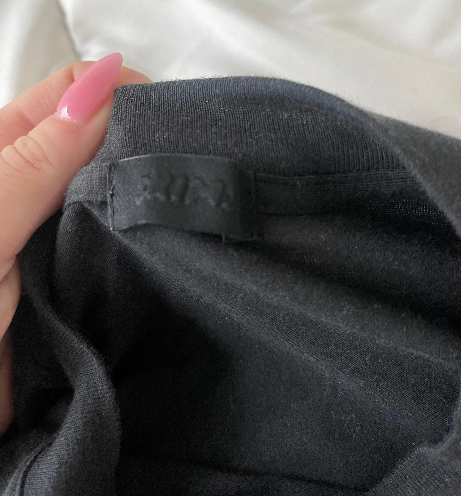 SKIMS Boyfriend Tee - Image 3