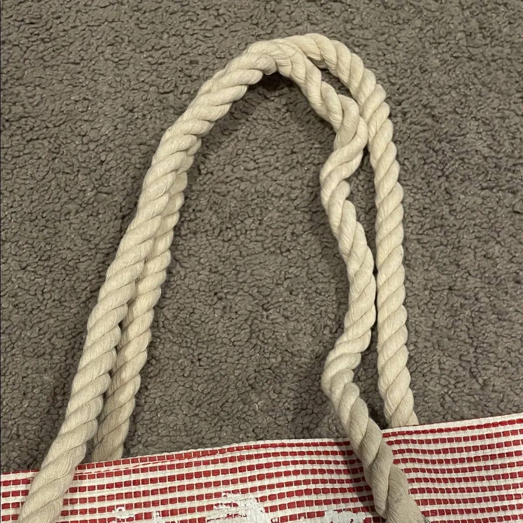 Red and White Shell Beach Tote Bag NWOT - Image 4