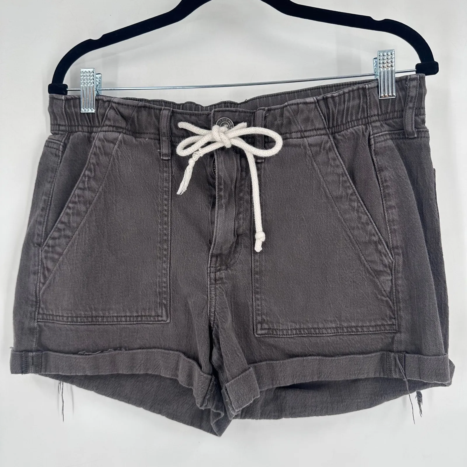 American Eagle Outfitters Gray Cargo Utility Tomgirl Shorts Size 6 Cuffed - Image 3
