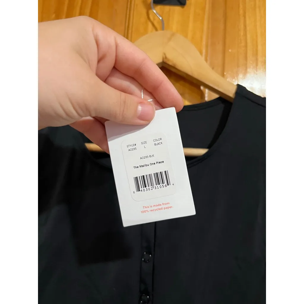 Womens New with Tag Andie The Malibu One Piece Bathing Suit in Black Size Large - Image 3