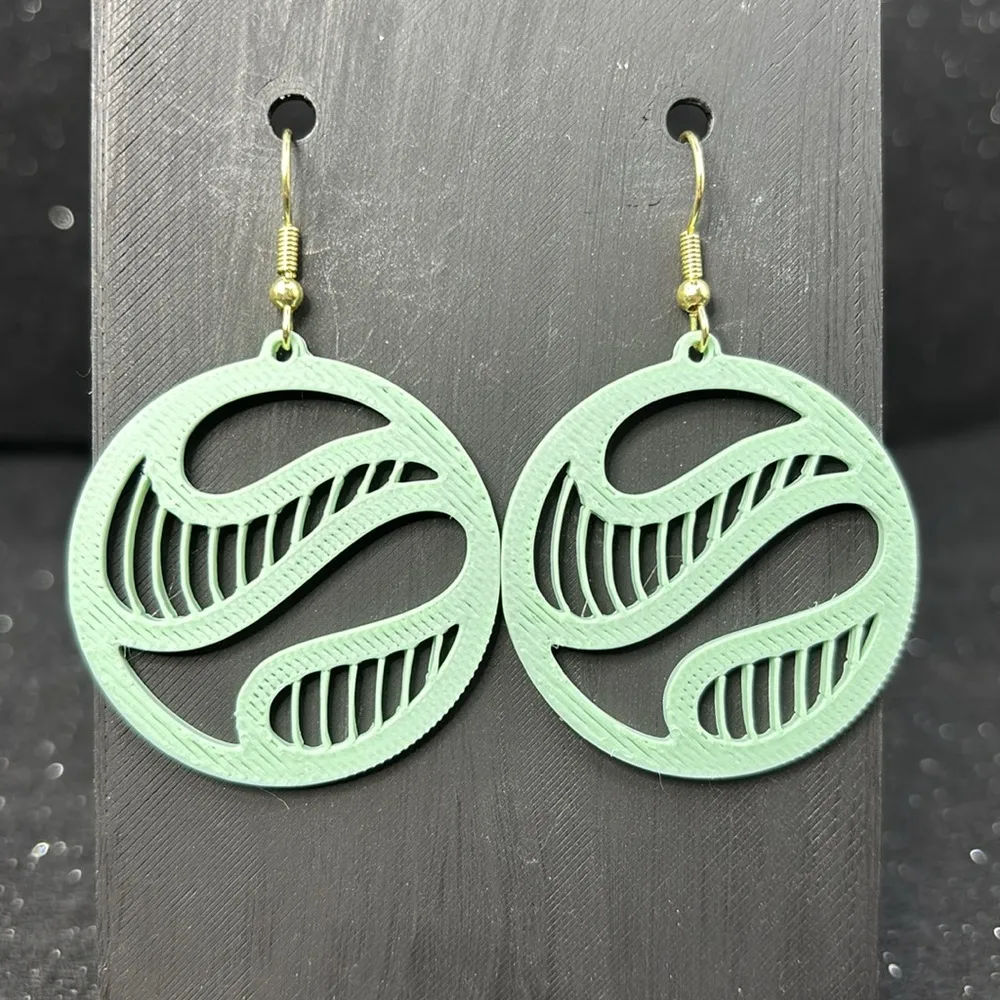 The Grid Twist Mint Green Earrings - Image 3