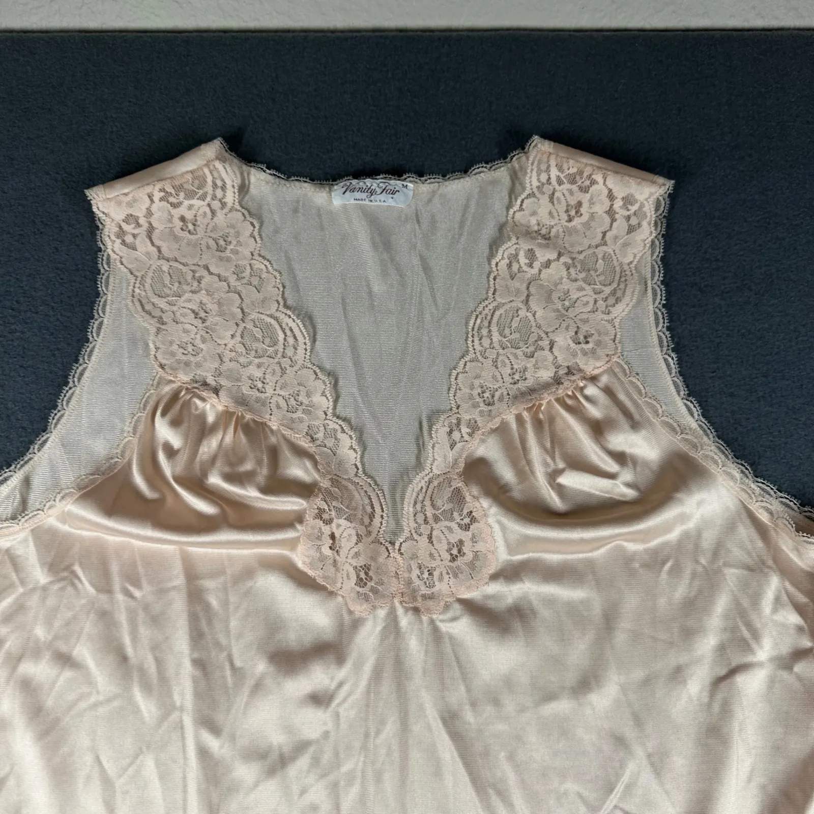 Vintage Vanity Fair Nightgown Womens Medium Ivory Lace Chemise Made USA 90s - Image 2