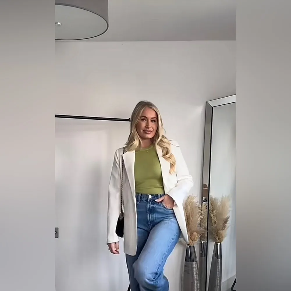 Zara Blogger’s Fav Oyster White Straight Cut Out Blazer with Lapel Collar Sz XL - Image 4