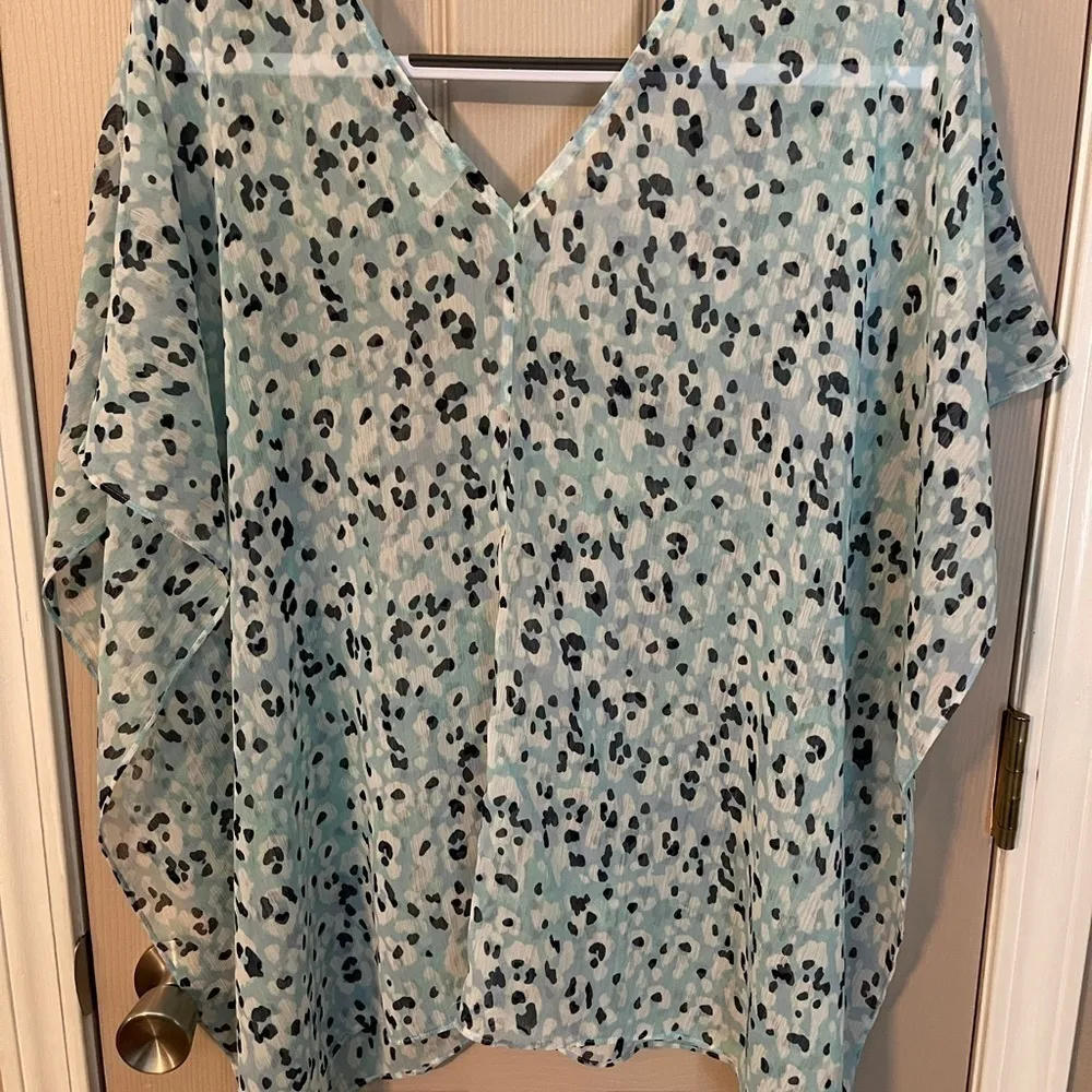 NYDJ Los Angeles sheer oversized flowy blouse. NWOT - Image 11