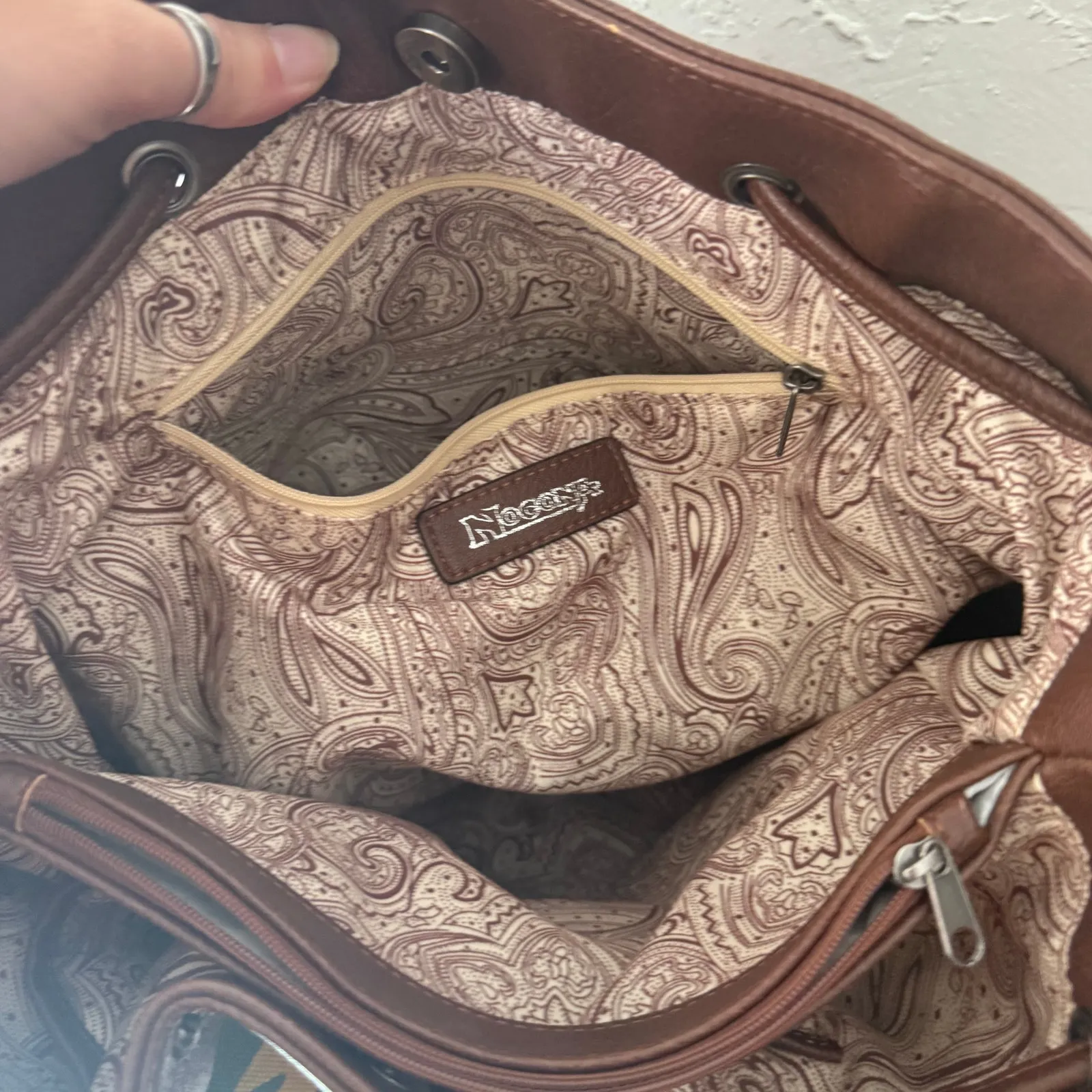 Nocona NWOT Western Aztec Concealed Carry Drawstring Bucket Bag Shoulder Bag Brown - Image 5