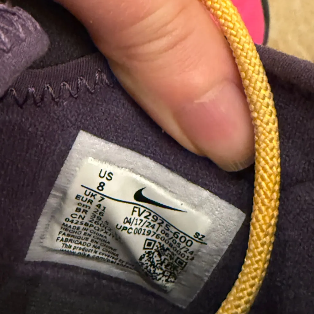 Nike ACG Air Exploraid Size 8 (FV2925-600, Light Wild Mango/Dark Raisin/Las - Image 2