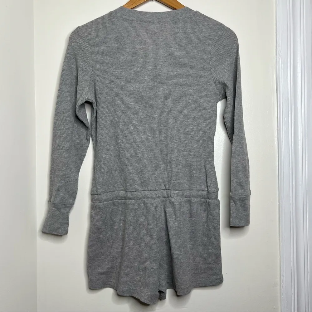 Sesame Street Oscar the Grouch Romper Pajamas Women’s Juniors Small Thermal Gray - Image 4