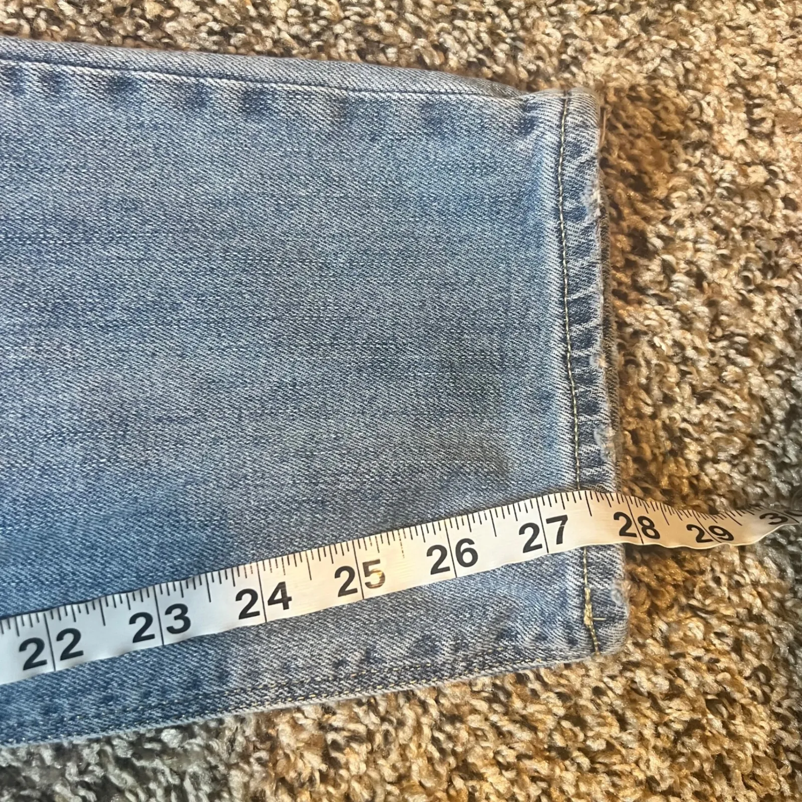 Old Navy Boyfriend Jeans Distressed Light Wash Mid Rise Women Size 10 - Image 6