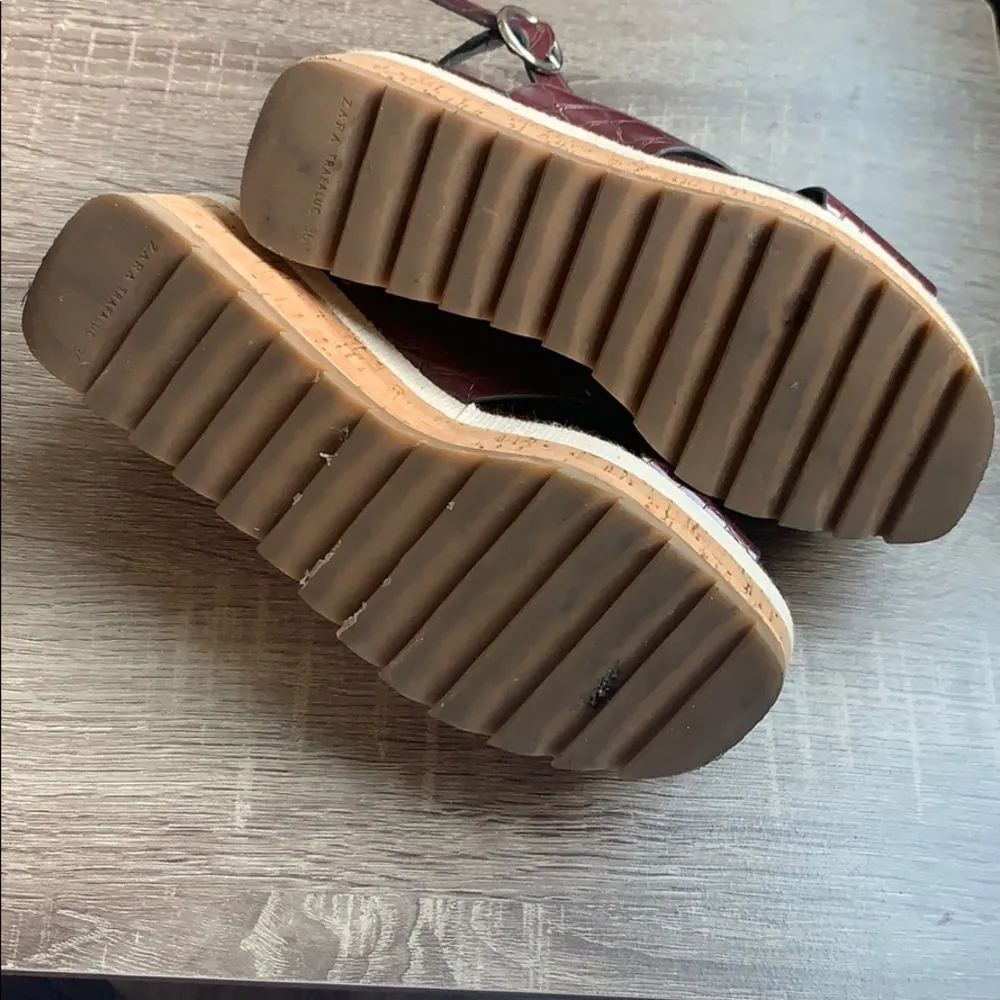 Zara | Platform Sandals Burgundy Wedge Size 36 - Image 5