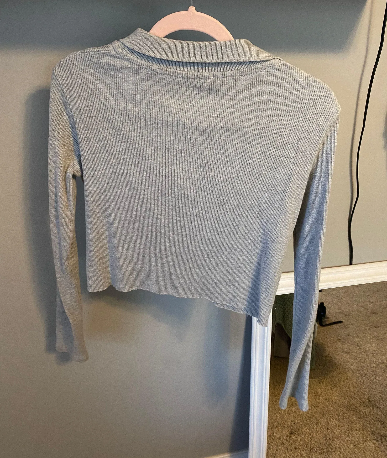Brandy Melville Cropped Long Sleeve - Image 2