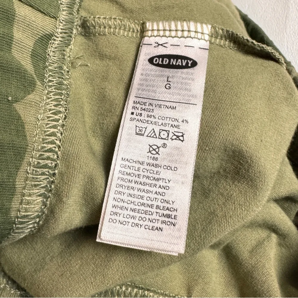 Old Navy Athletic Sporty Camo Style Elastic Wasit Workout Bike Shorts Sz L - Image 2