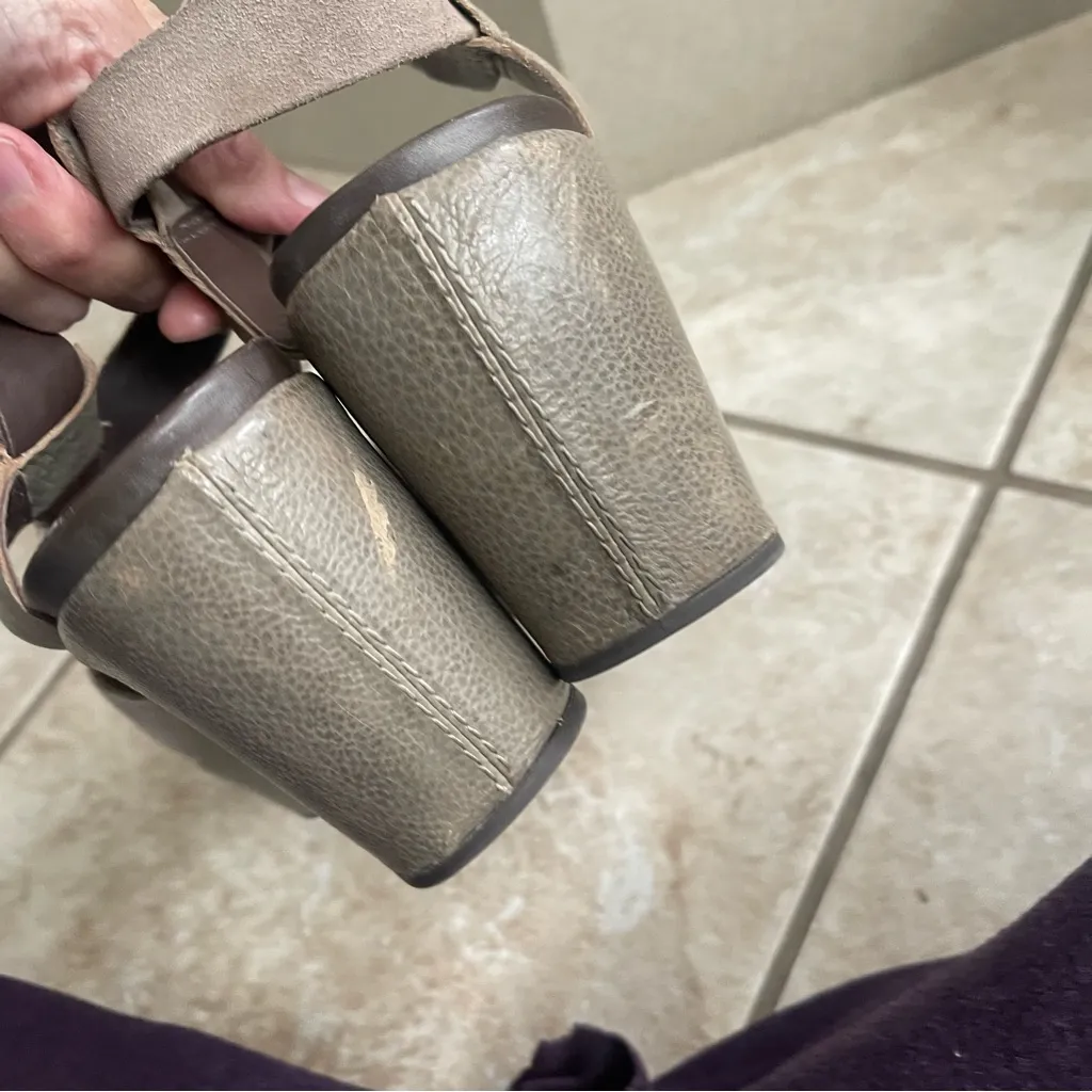 Kork Ease‎ Womens Wedge Sandals Size 10M Brown Tan Beige Suede Chunky Strap - Image 4