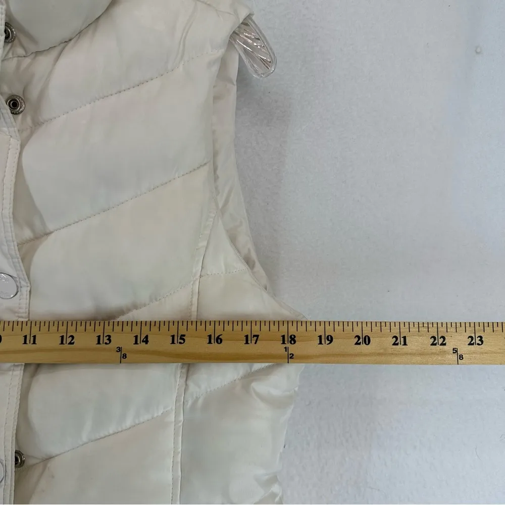 Gap Sleeveless Puffer Vest Jacket Button Zipper Women’s Medium White - Image 4