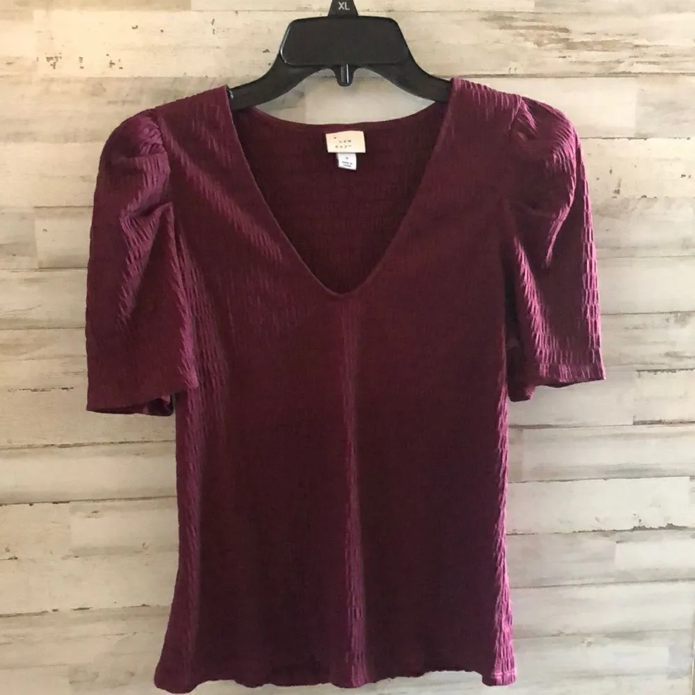 💕5️⃣for25 A New Day Maroon v neck puffed sleeves has stretch size small - Image 2