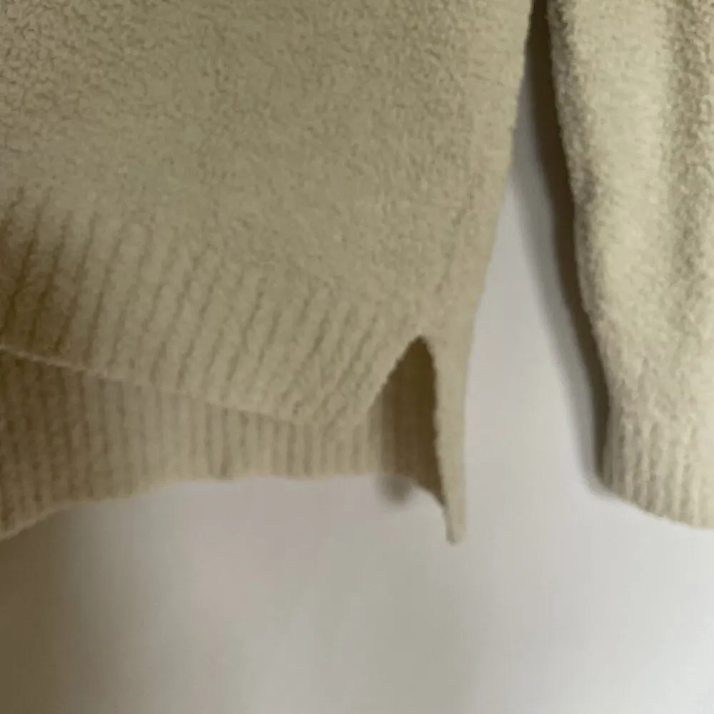 Ugg white fleece sz M long sleeved v-neck sweater casual comfortable warm - Image 6