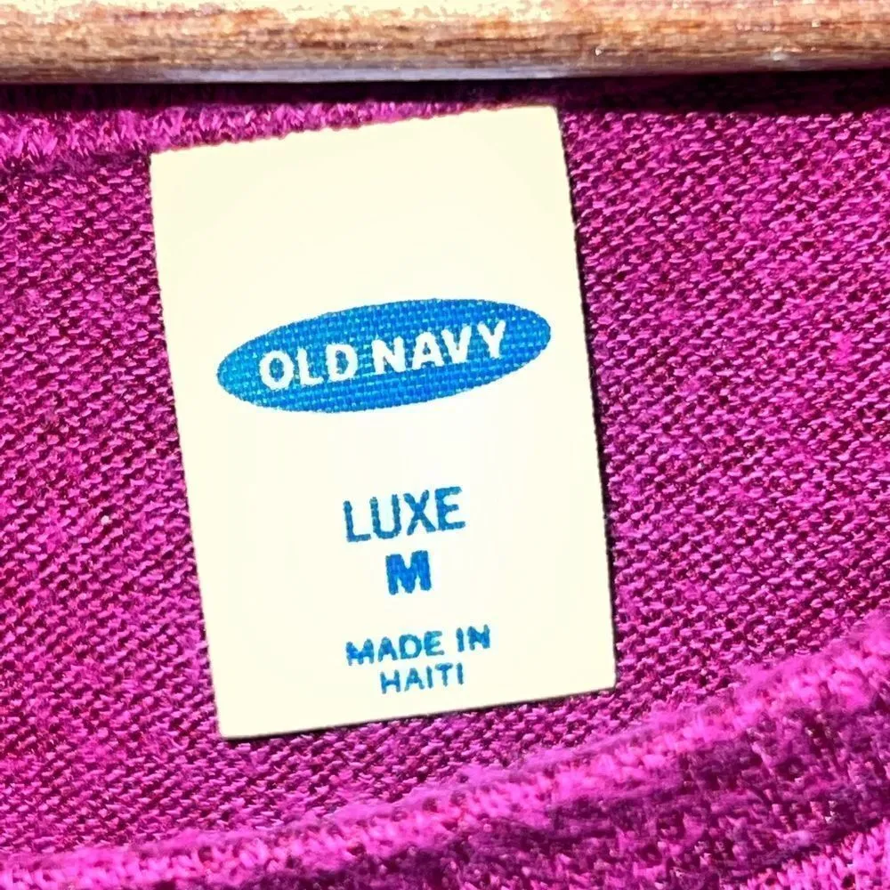 Old Navy Luxe Fuchsia Tank size medium - Image 5