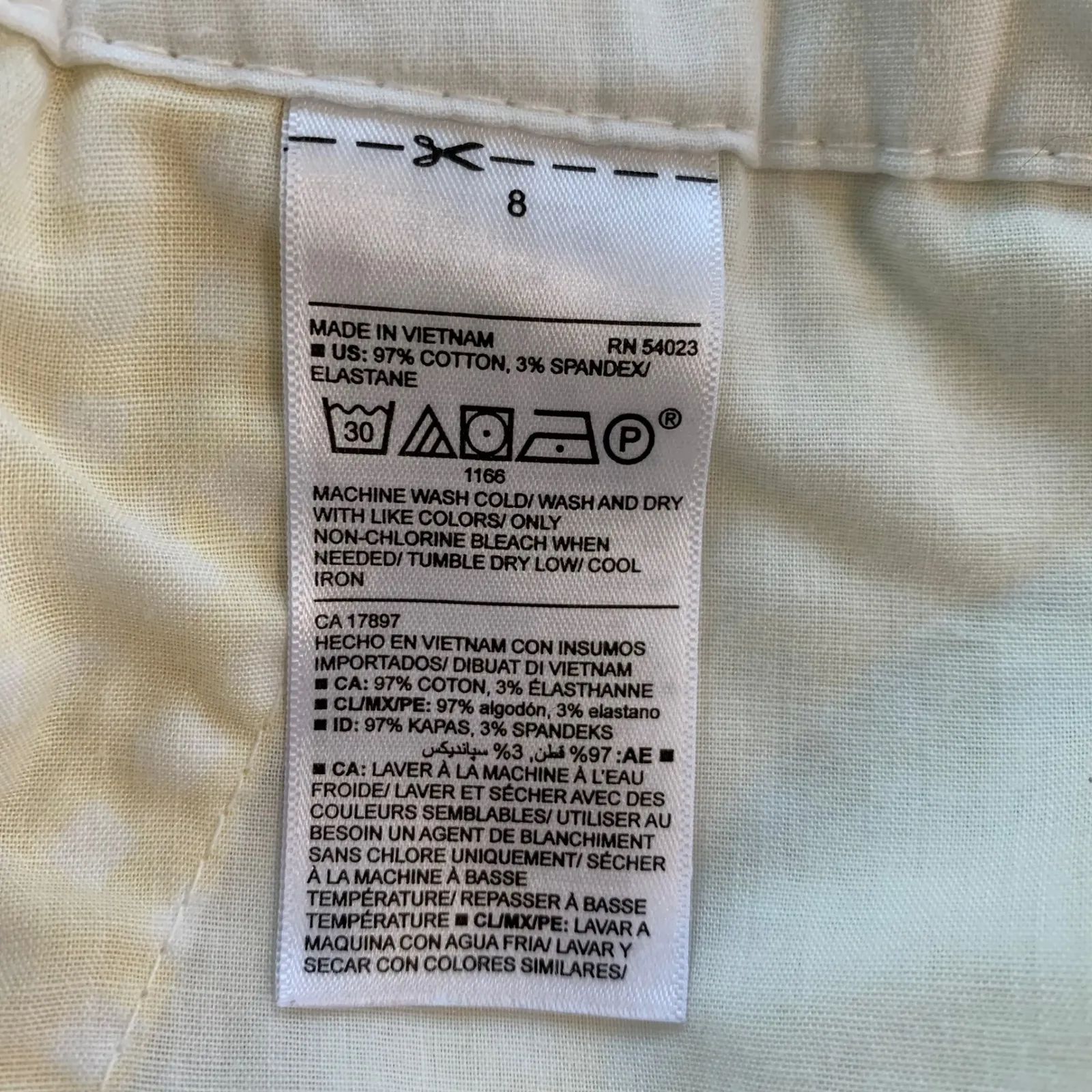 Old Navy Yellow Gingham Seersucker‎ Everyday Shorts Size 8 Women's Preppy Summer - Image 4