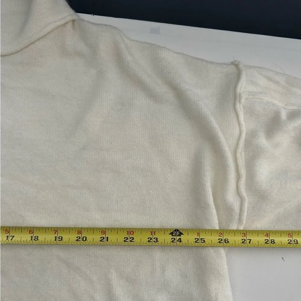 She + Sky White wide Sleeve Soft Sweater Size Medium - Image 3