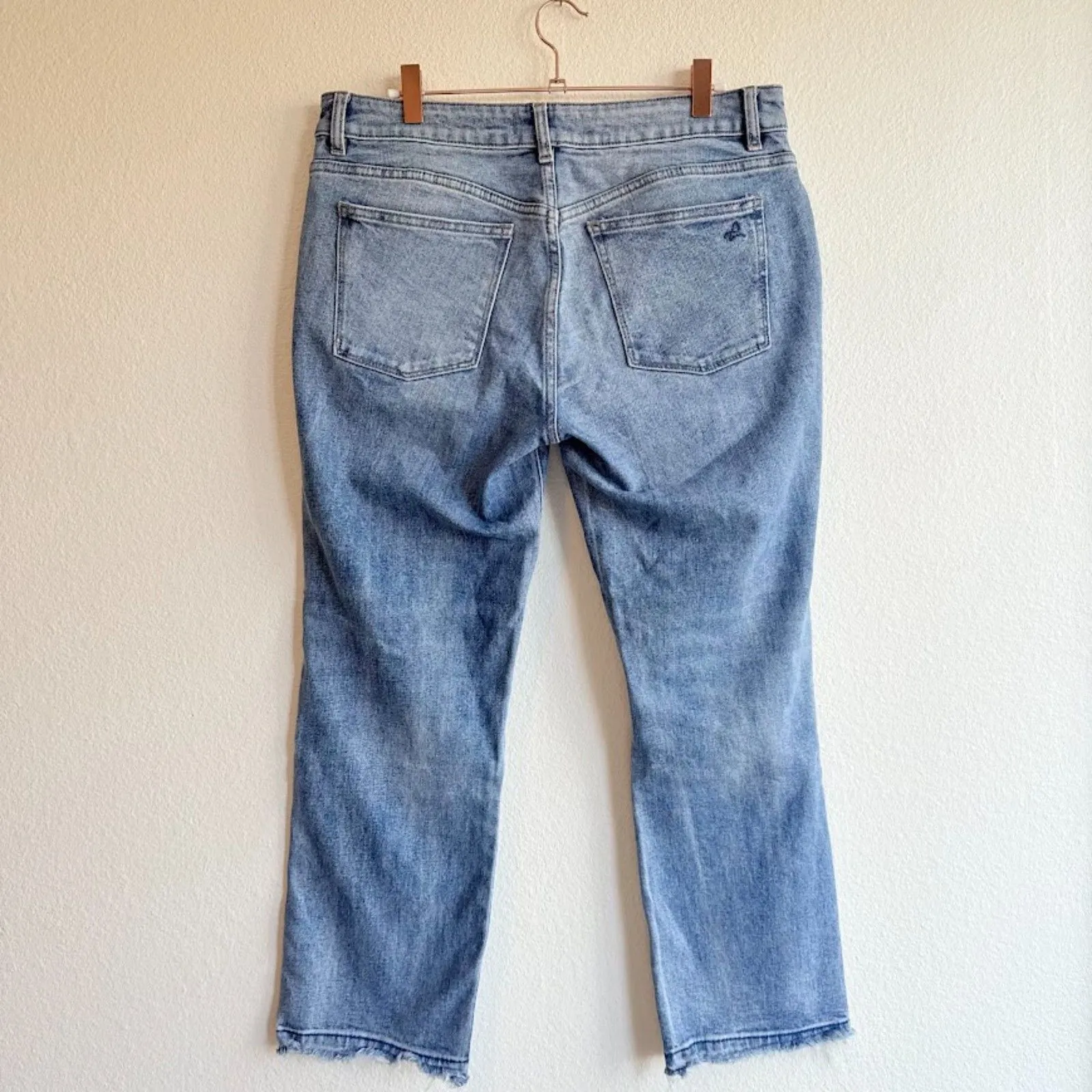 DL1961 Mara Instasculpt Straight Ankle Jeans size 30 in Distressed Knee Riptide - Image 7
