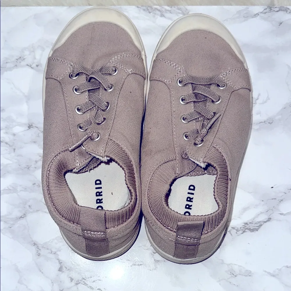 Torrid  tan Minimalist Sneakers size 7WW - Image 4