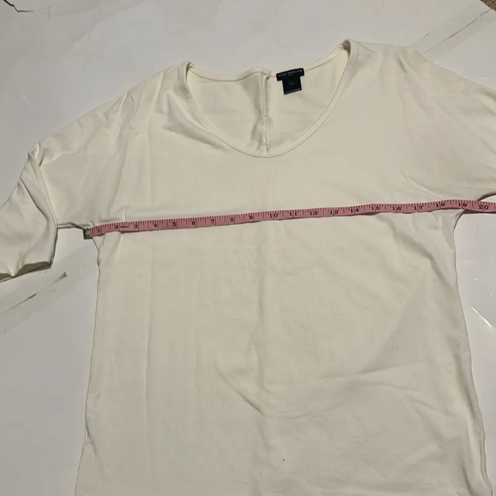 Ann Taylor White Quarter length Sleeve Medium Womens Round Neck - Image 3