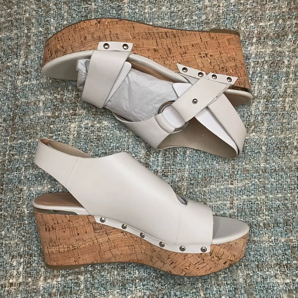 NWOB - Marc Fisher Rana Leather Wedge Heels in Ivory - Image 2