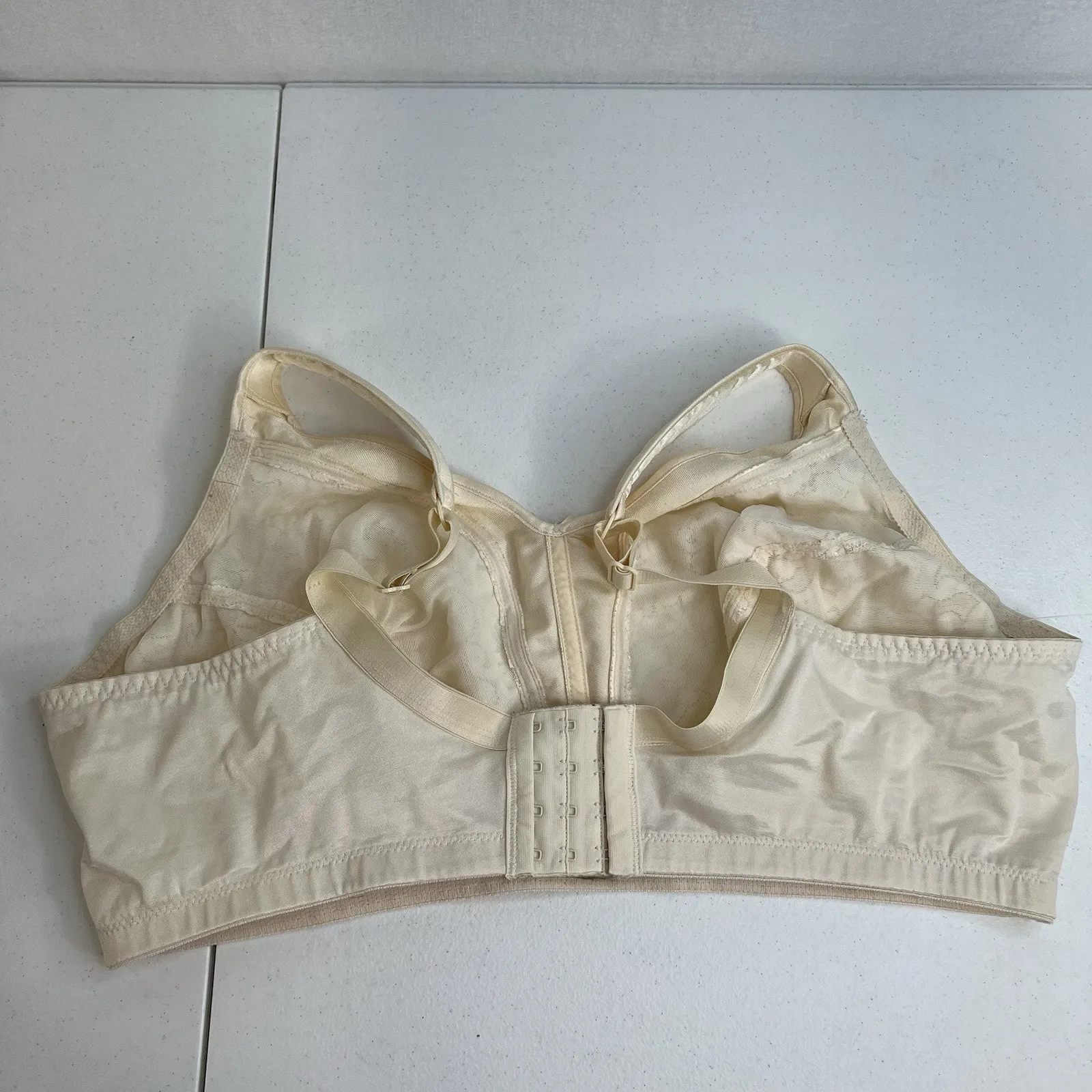 Playtex 44DD Bra 18 Hour Comfort Strap Wireless Bra Ivory 4125 Full Coverage - Image 5