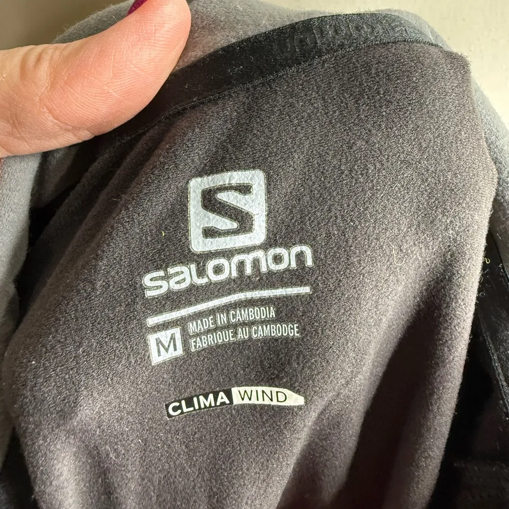 Salomon Women's Black Jacket with Pink Accents clima wind momentum jacket med - Image 14