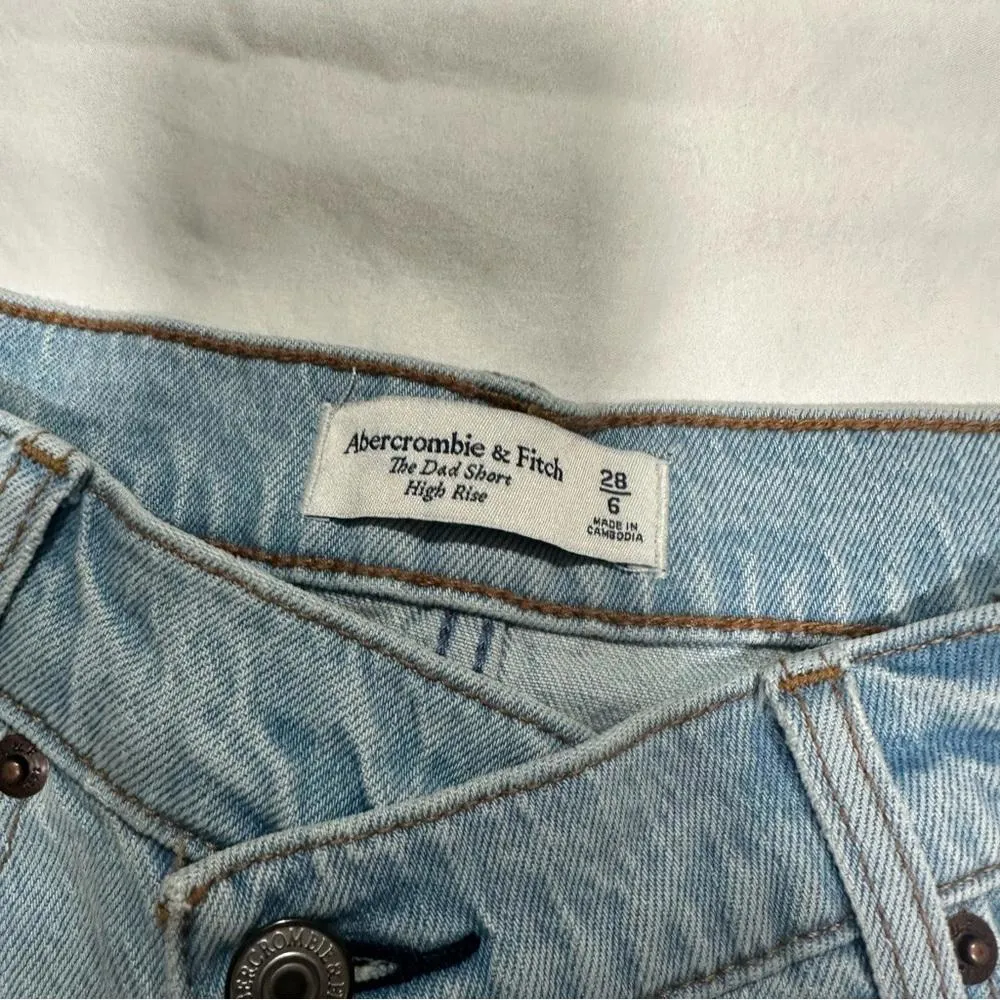 Abercrombie and Fitch High Rise Dad Shorts - Image 3