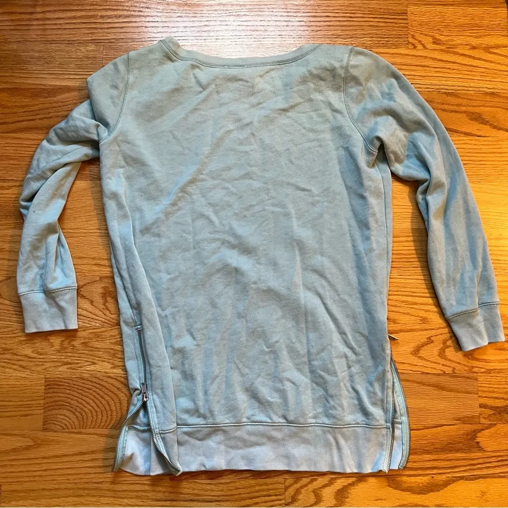 Gap light blue maternity sweatshirt with side zips size small - Image 2