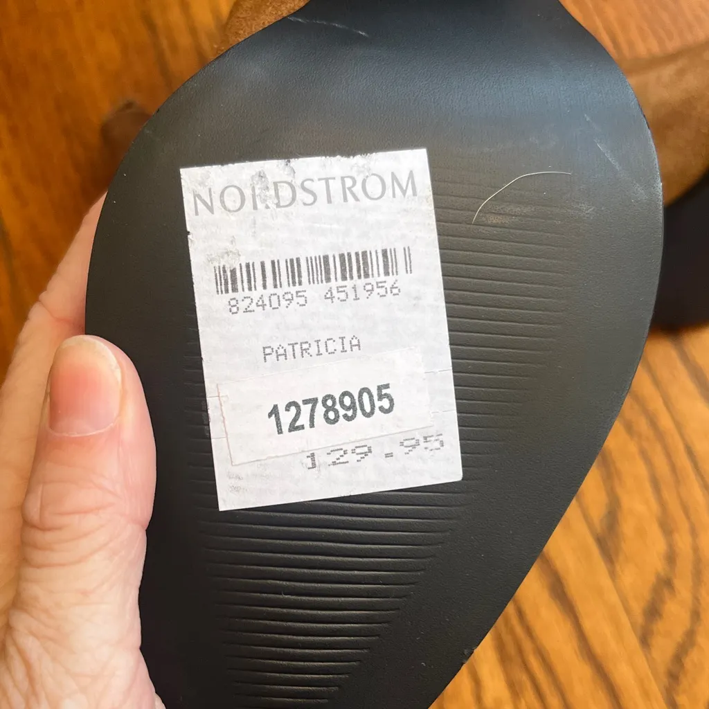 Steve Madden Patricia Brown Suede Chelsea Boots size 6.5 NWT - Image 6