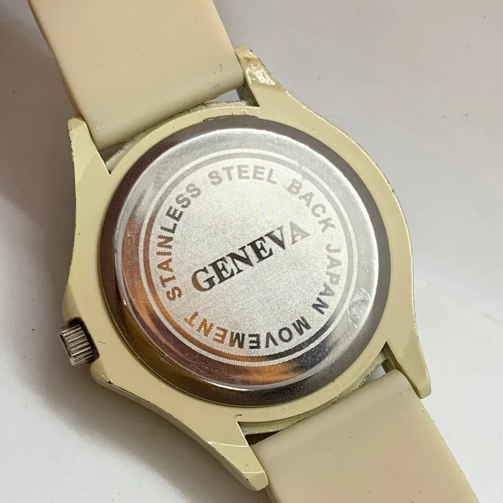 Geneva 32mm wrist watch beige dial case silicone band new battery - Image 6