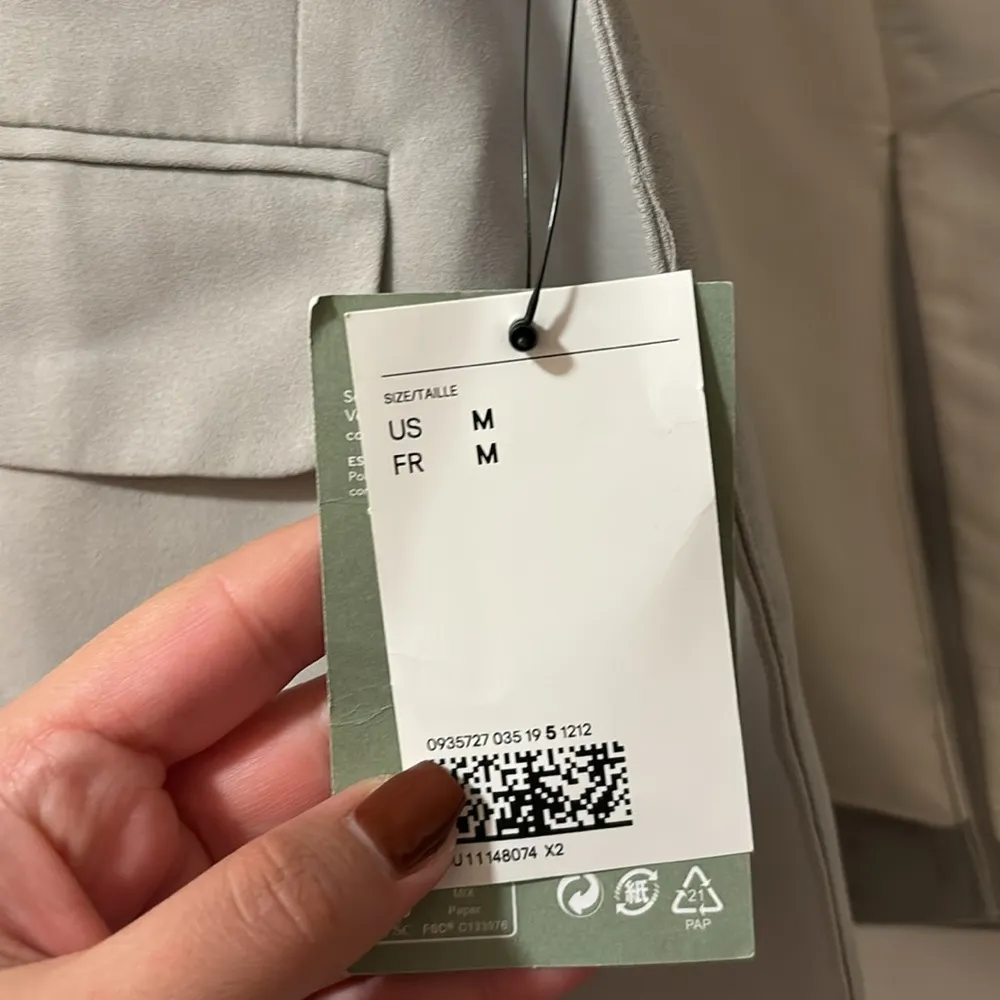 H&M Oversized Light Grey Oversized Blazer - Image 4