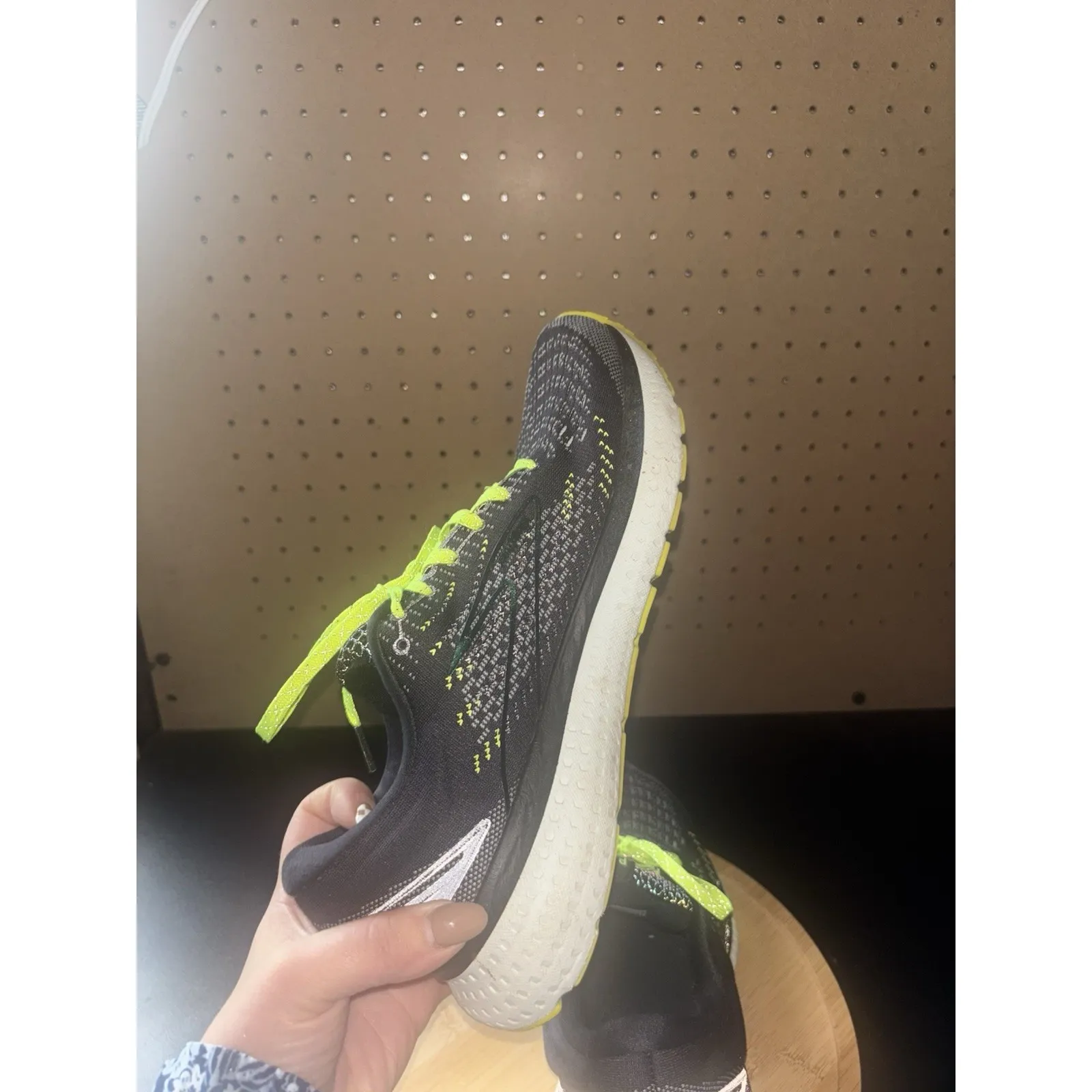 Brooks Glycerin Size 8.5 Women / GTS 19‎ Black/Metallic/yellow - Image 8