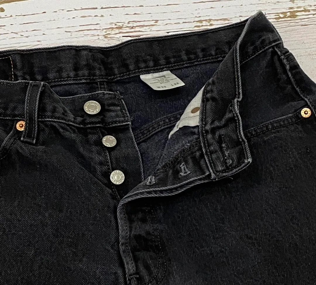 Levi’s 501 Black Denim Cutoff Shorts Waist 32 - Image 9