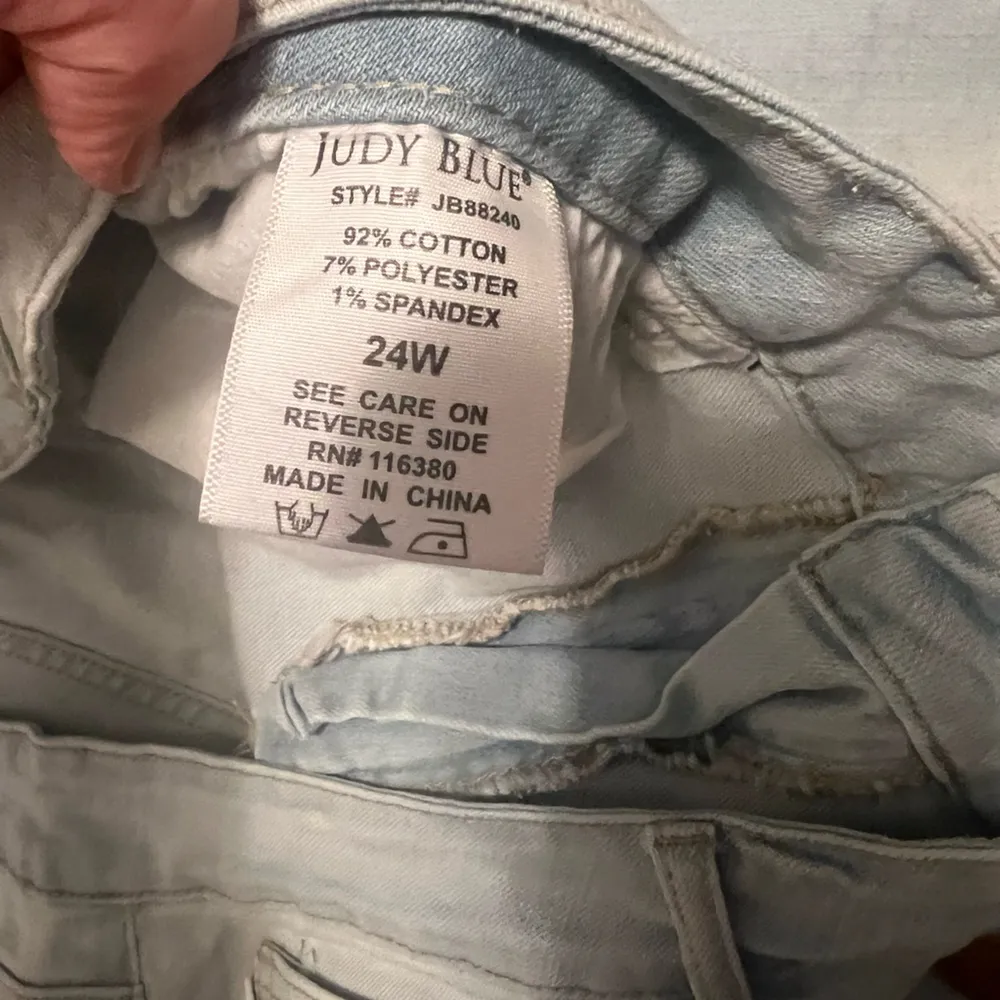 skinny fit capri light wash denim jeans size 24W - Image 7