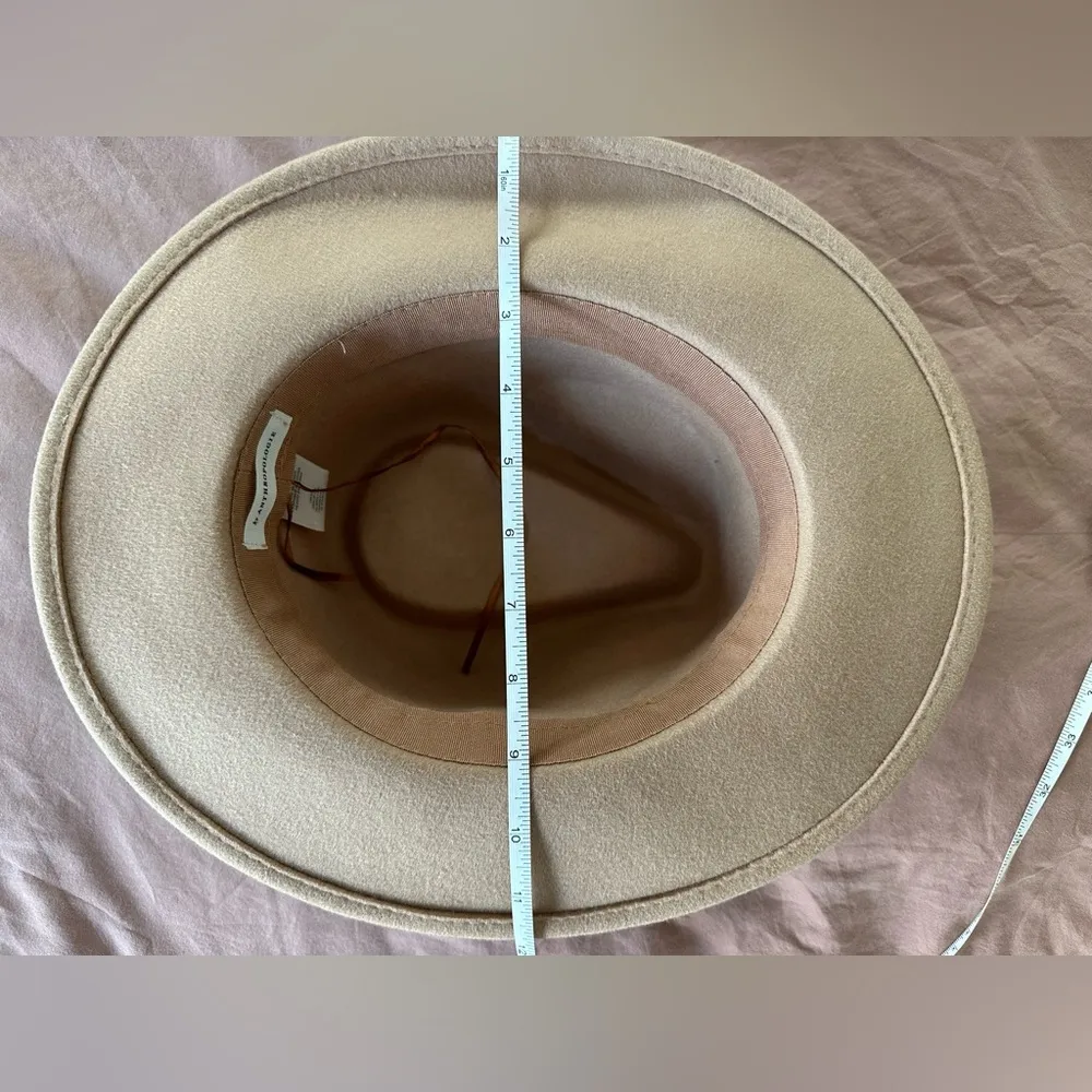 Anthropologie  100% Wool Felt Hat Fedora Adjustable in Taupe Brown - Image 4