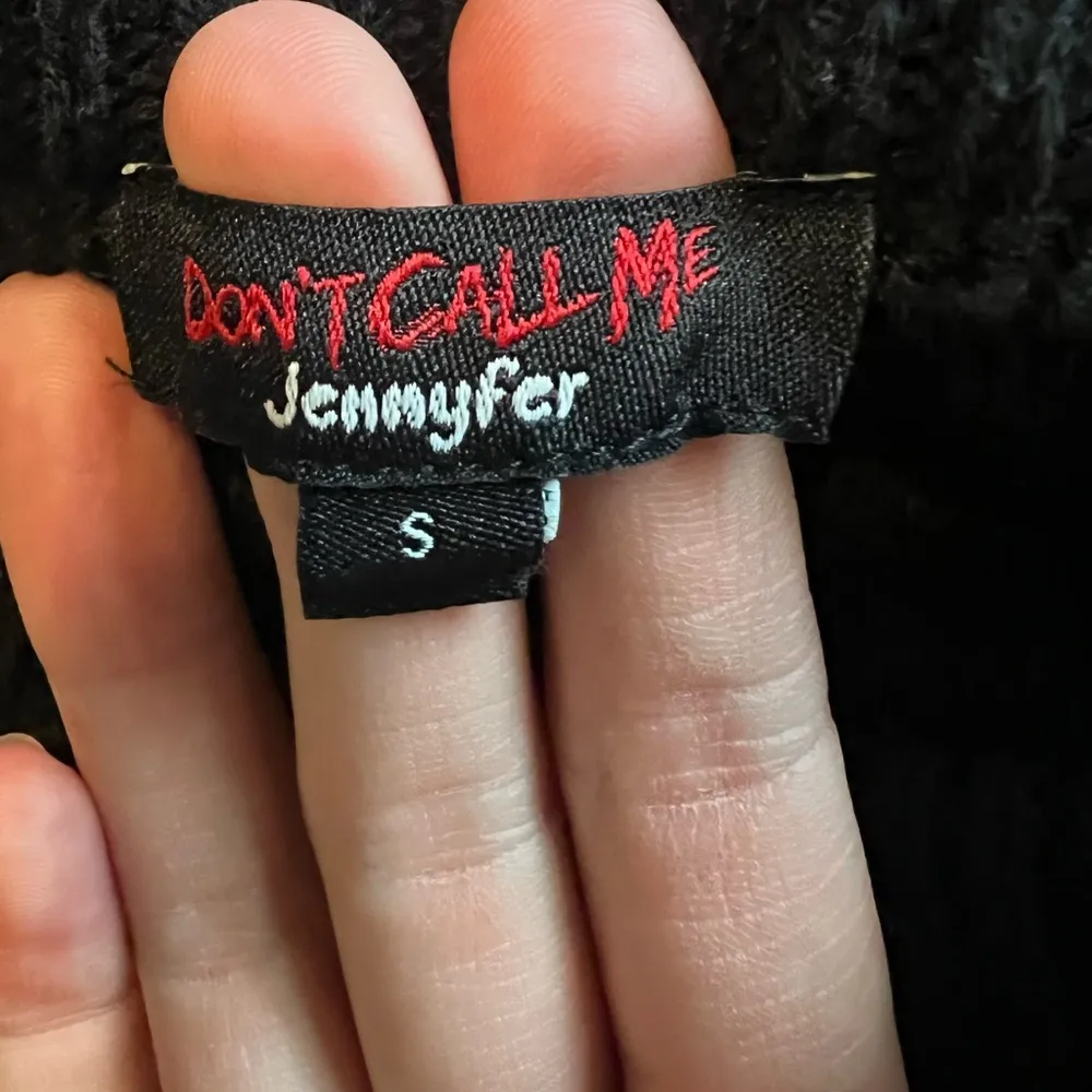 Don’t Call Me Jennyfer Womens Black Knit Cropped Sweater Size Small - Image 3