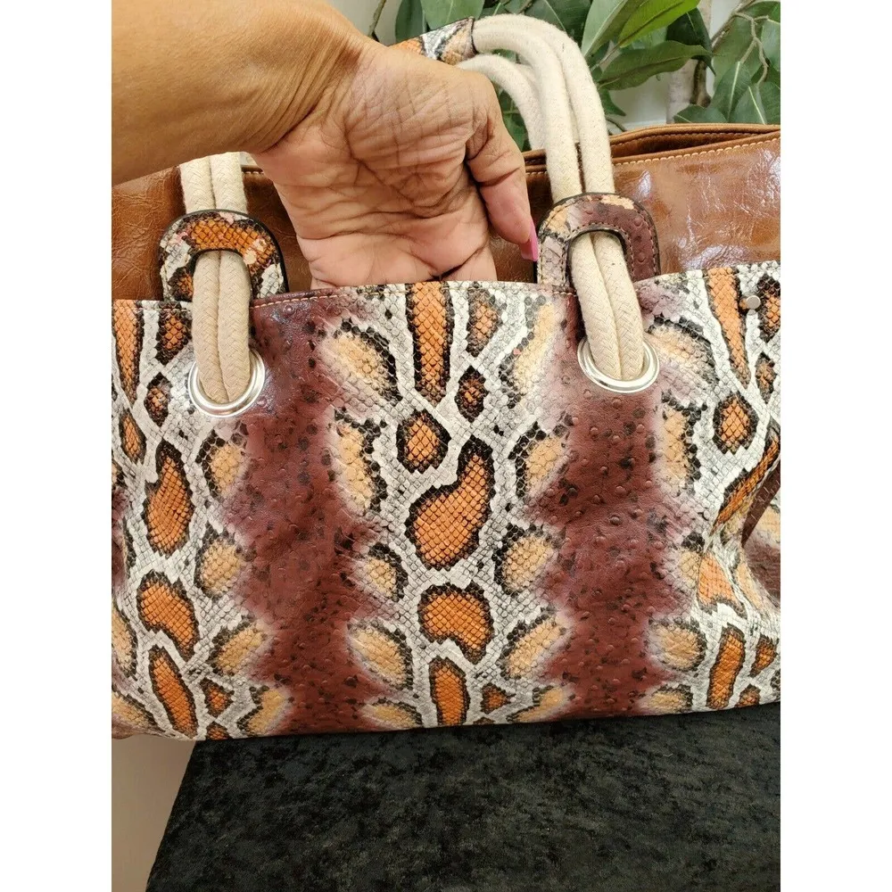 Elite Model's Fashion Women Two Tone PVC & Polyester Leopard Print Handbag Purse - Image 9